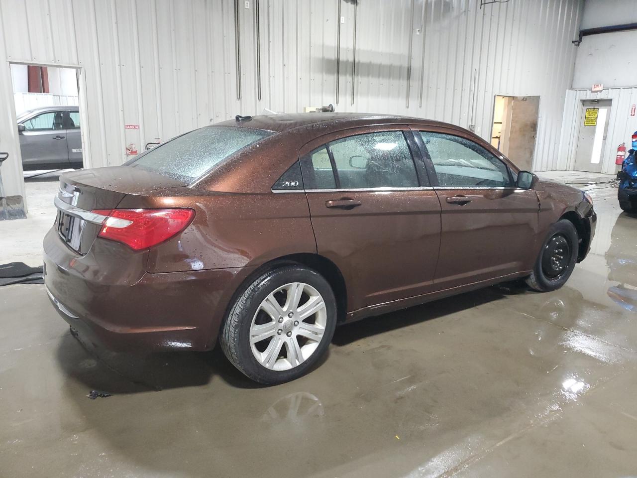 2013 Chrysler 200 Touring vin: 1C3CCBBB8DN665630