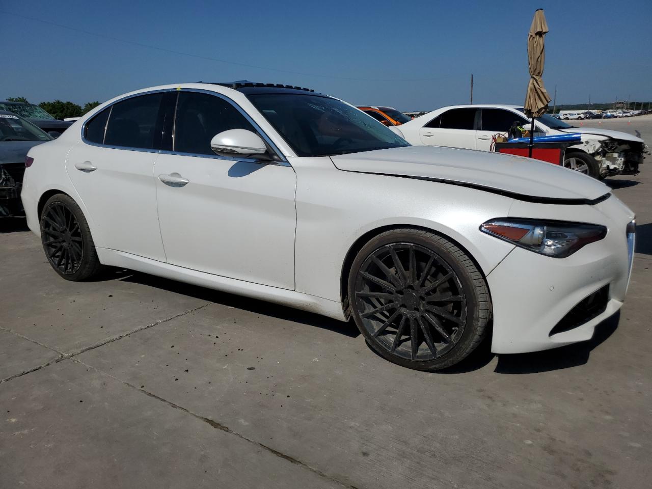 ZARFAECN6H7555992 2017 Alfa Romeo Giulia Ti