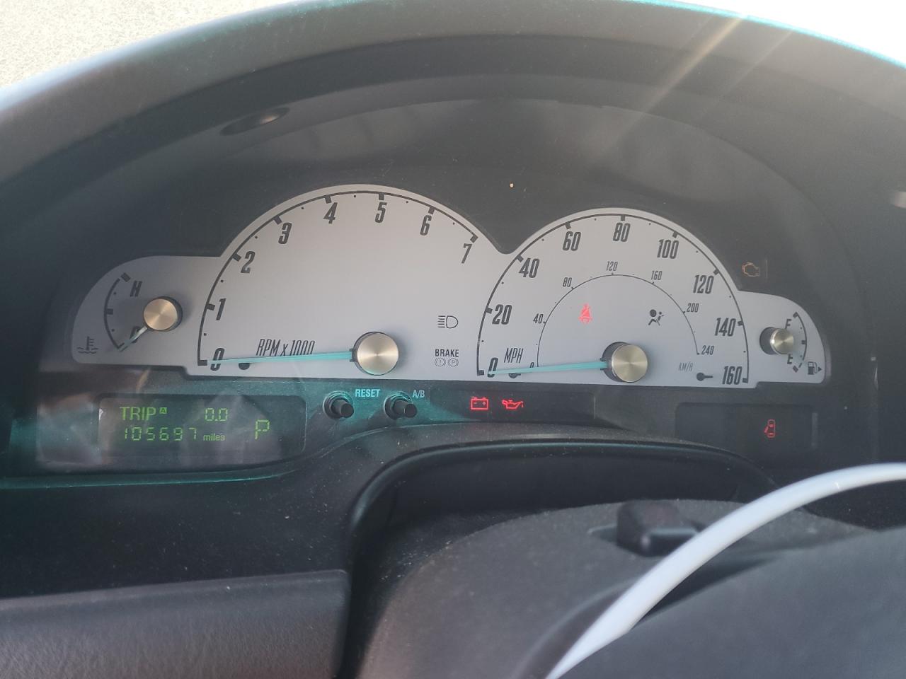 1FAHP60A52Y101877 2002 Ford Thunderbird