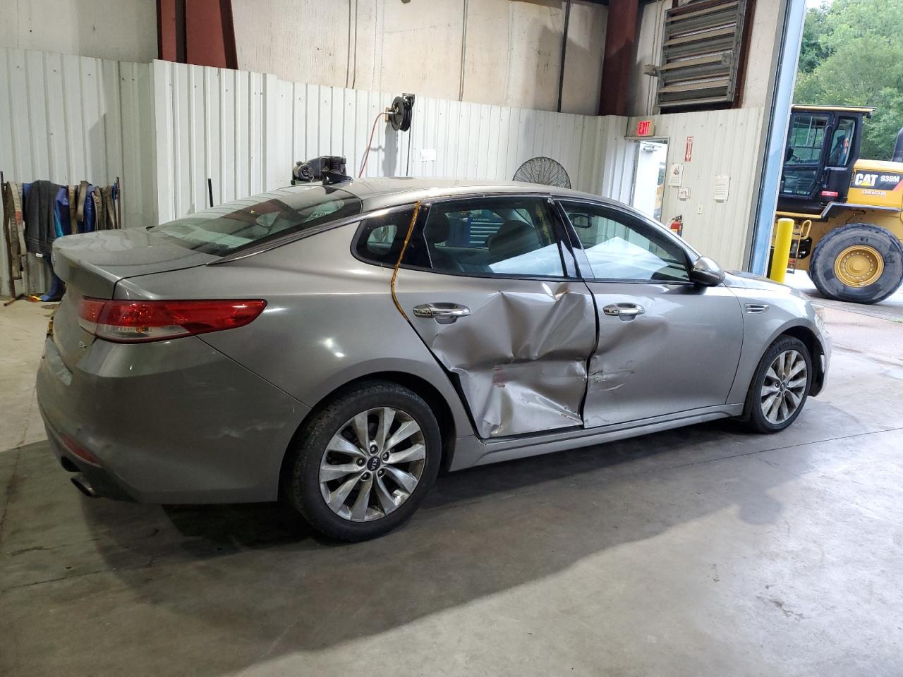 5XXGU4L36GG114481 2016 Kia Optima Ex