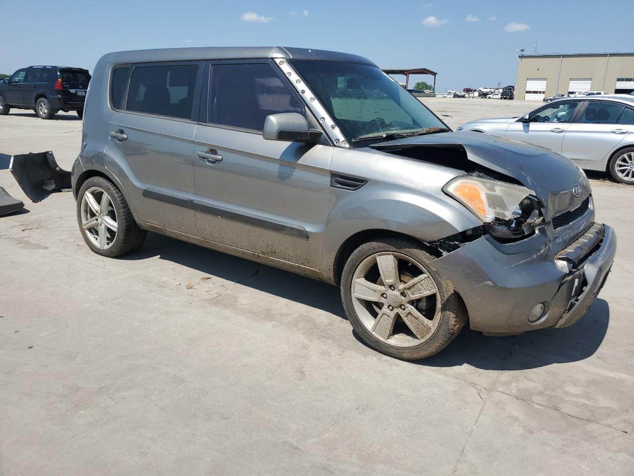 KNDJT2A28B7329322 2011 Kia Soul +