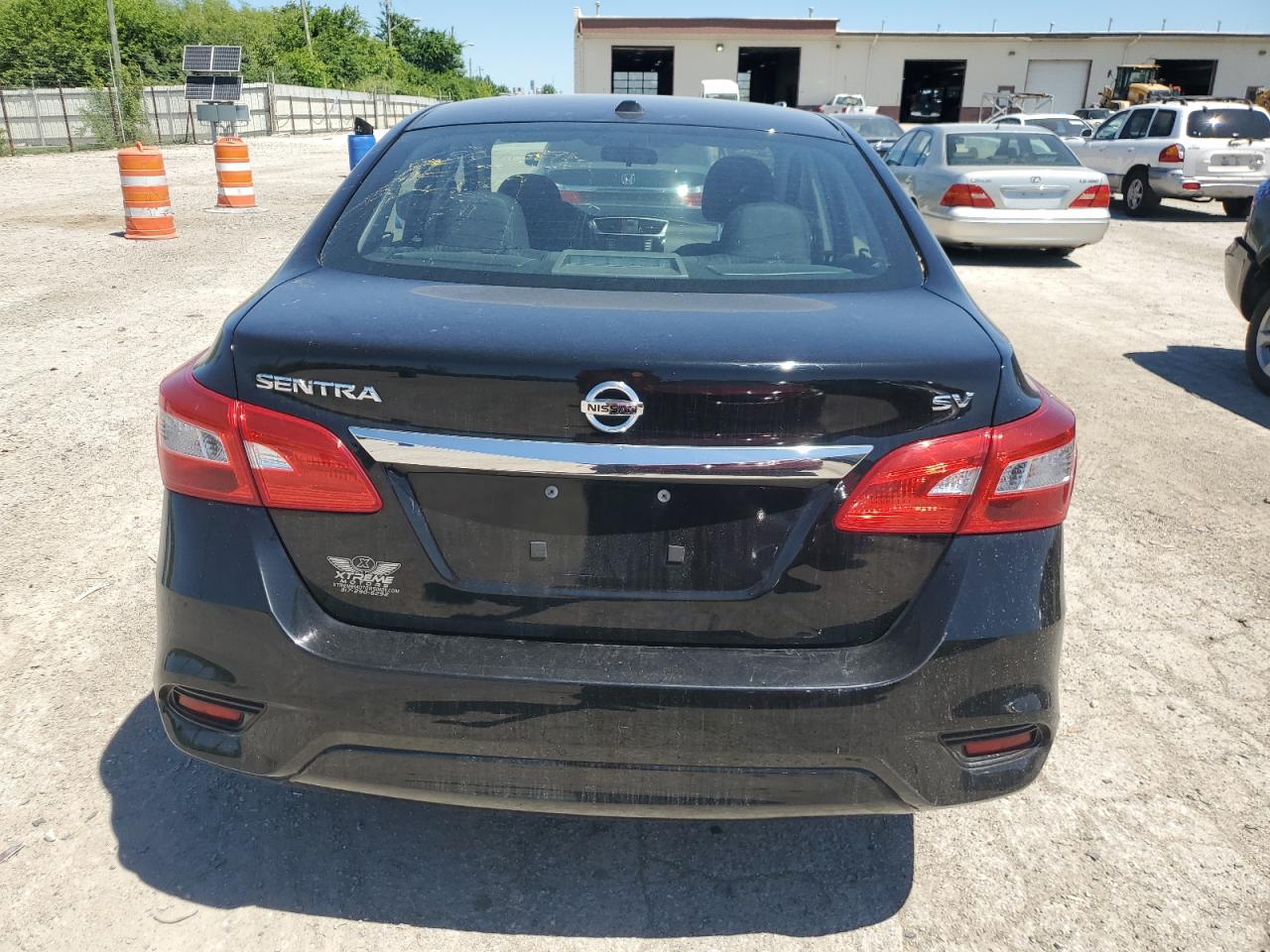 2018 Nissan Sentra S vin: 3N1AB7AP2JL650409