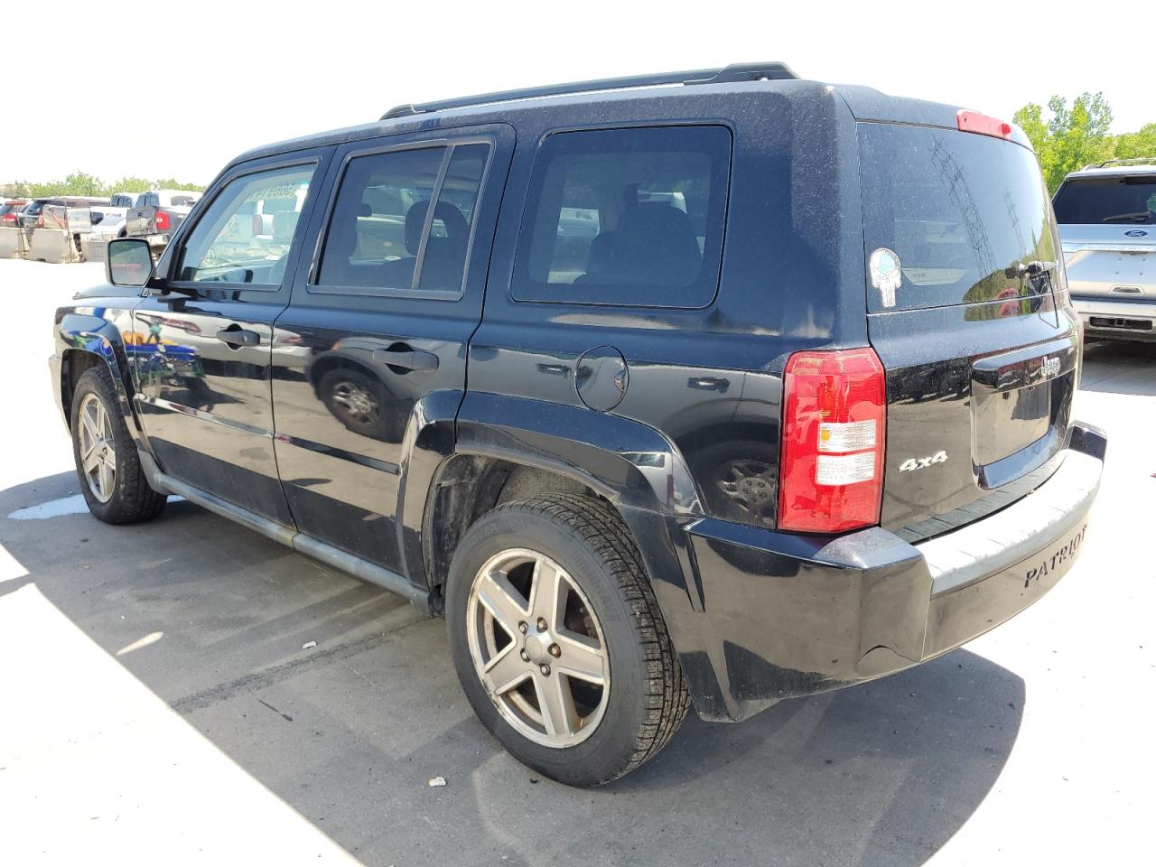 1J8FF28W77D395612 2007 Jeep Patriot Sport