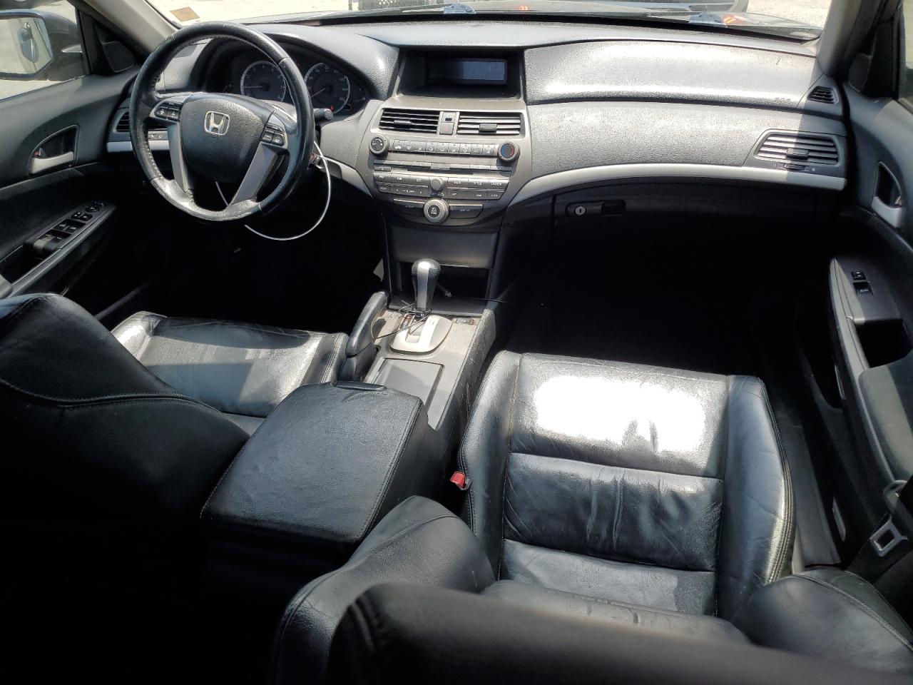 1HGCP2F65BA107754 2011 Honda Accord Se