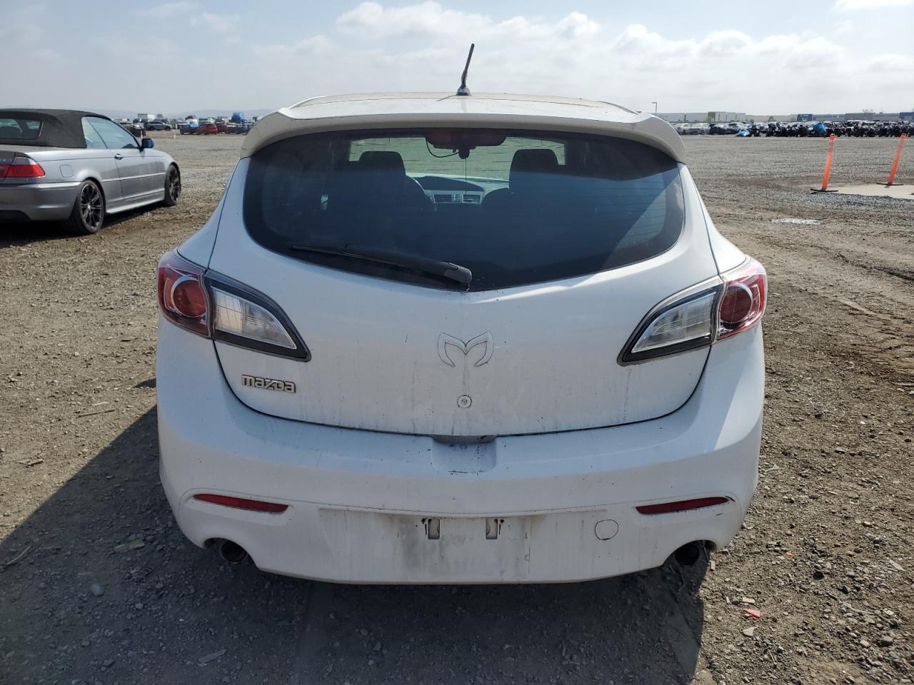 JM1BL1K63B1429606 2011 Mazda 3 S