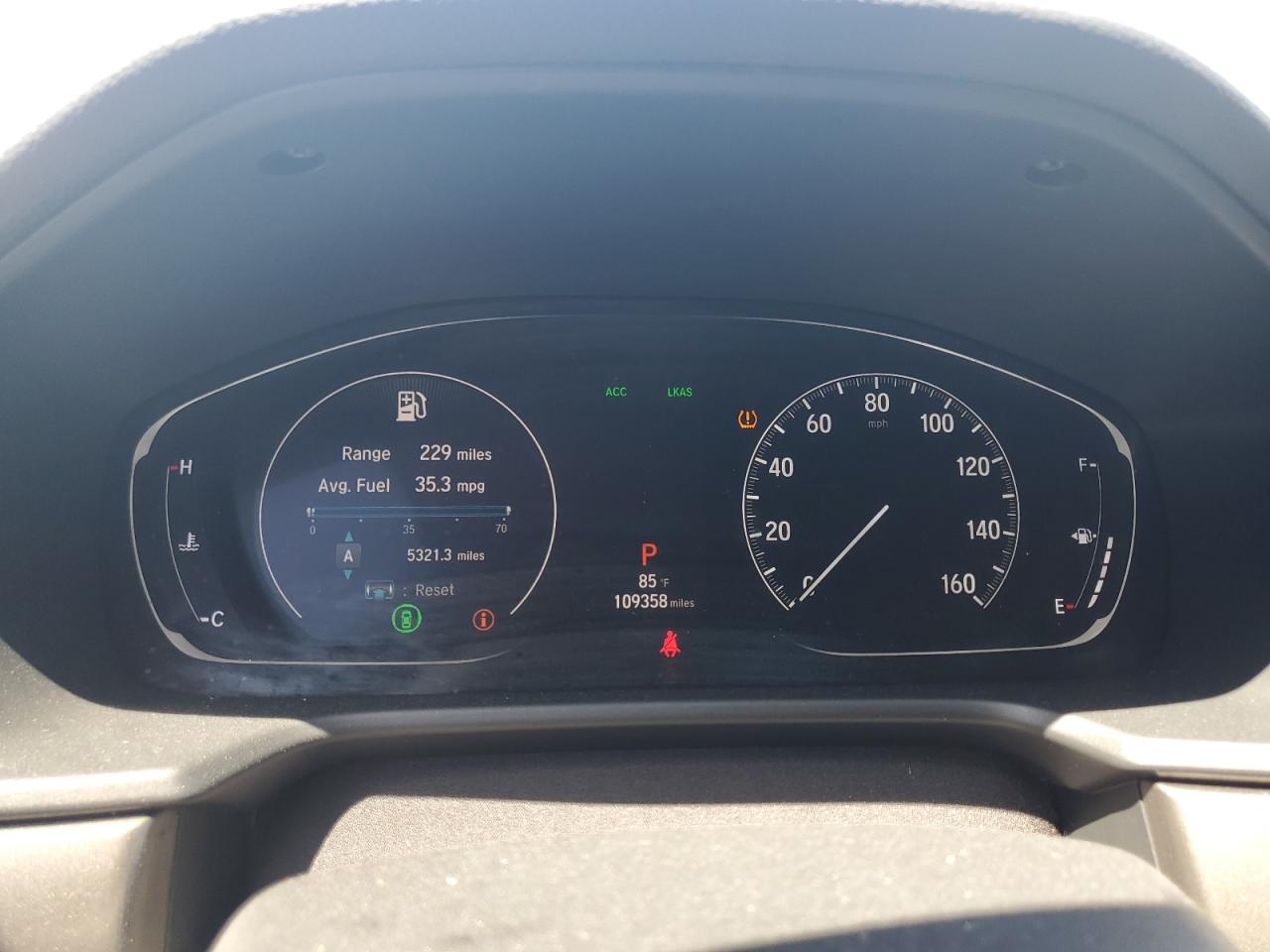 1HGCV1F19JA051708 2018 Honda Accord Lx