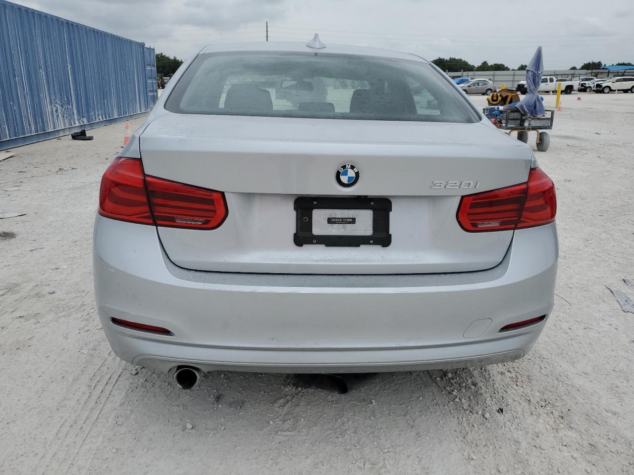 WBA8A9C54JAH12549 2018 BMW 320 I