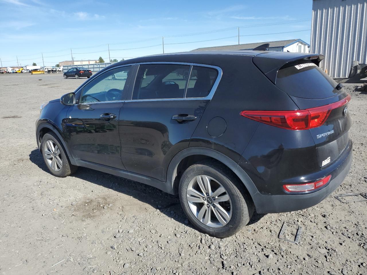 KNDPMCAC1H7235815 2017 Kia Sportage Lx