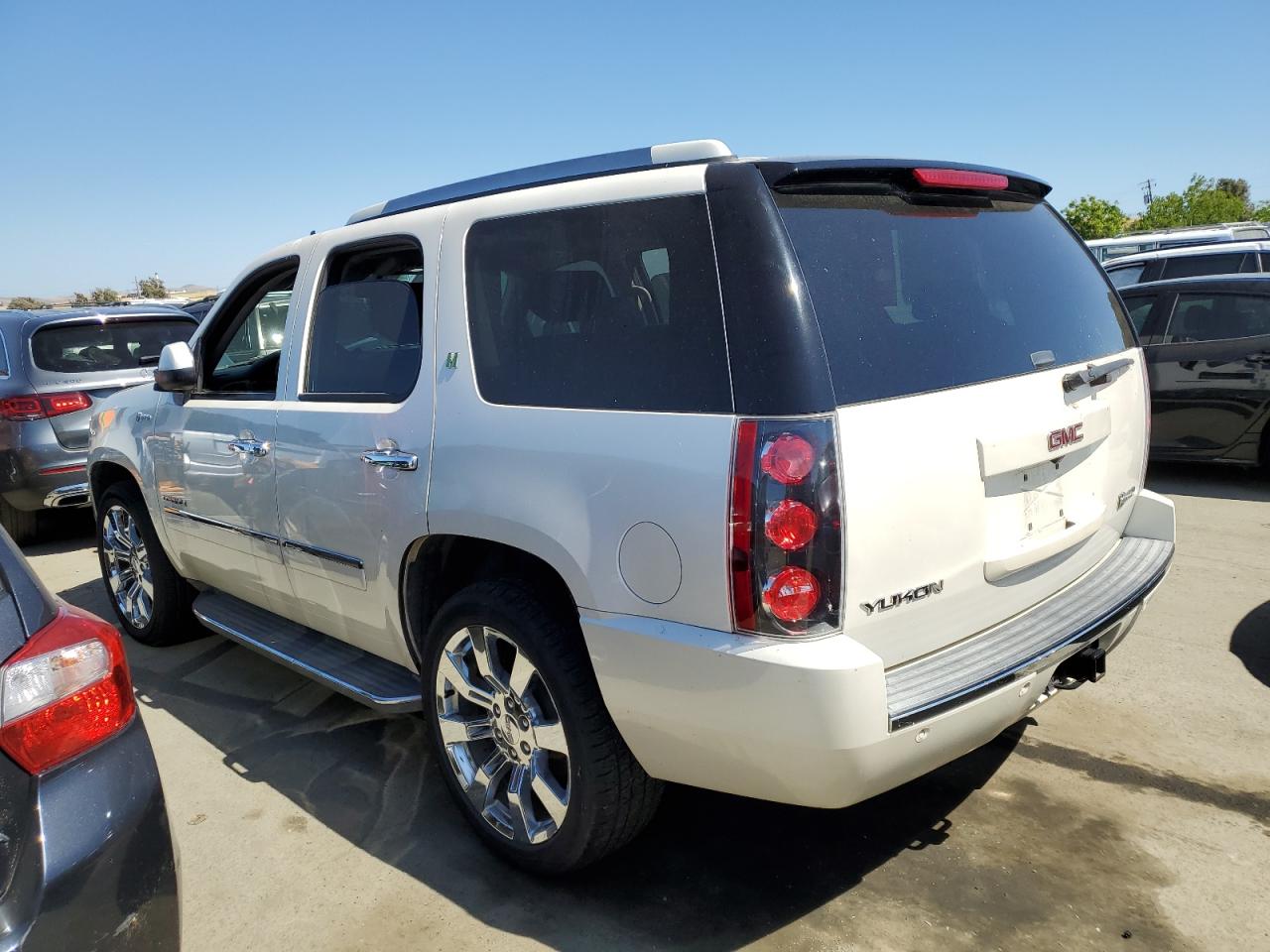 1GKUKGEJ4AR256892 2010 GMC Yukon Denali Hybrid