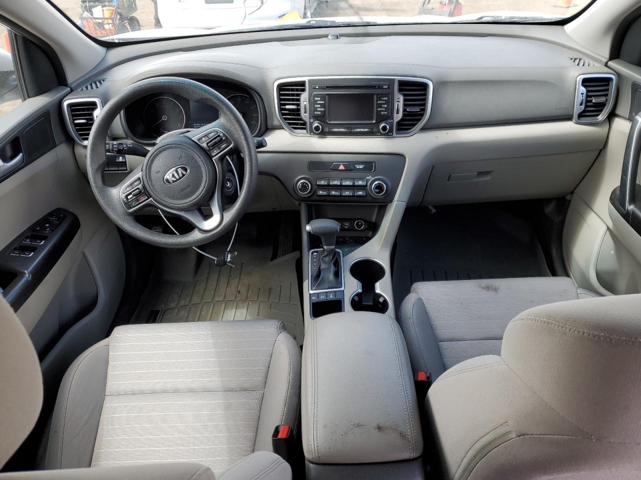 KNDPMCAC0J7393374 2018 Kia Sportage Lx