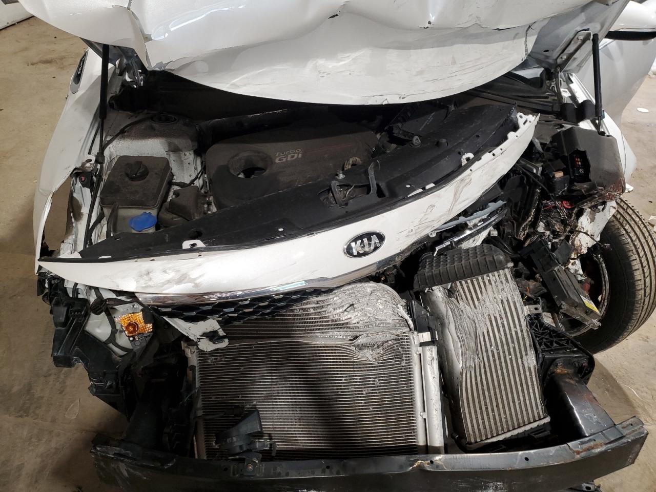 5XXGW4L29GG100737 2016 Kia Optima Sx