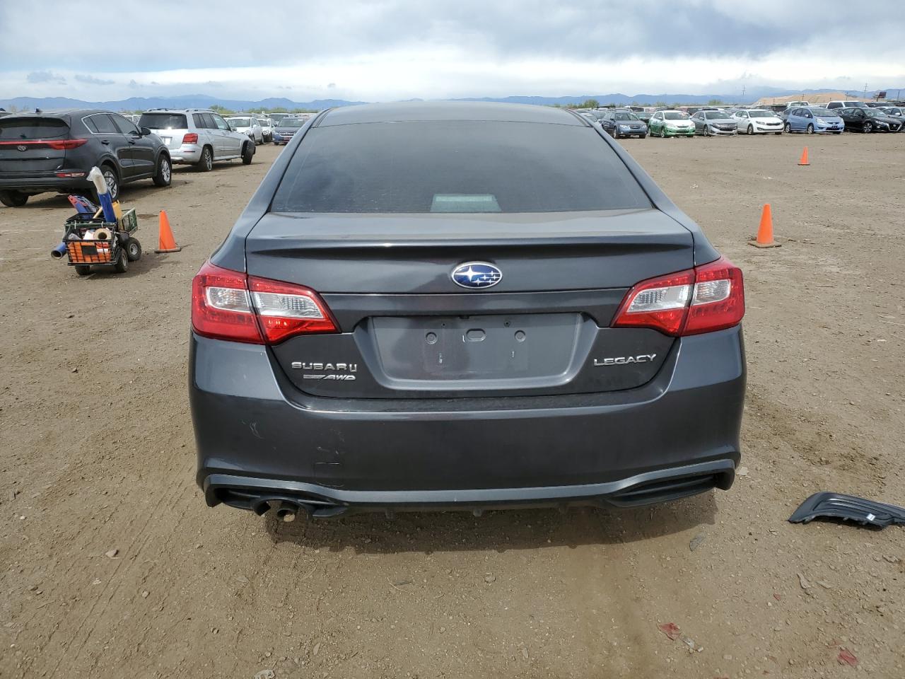 4S3BNAB60J3031864 2018 Subaru Legacy 2.5I