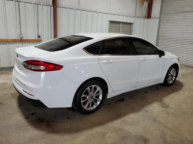 3FA6P0H74LR128923 Ford Fusion SE 3