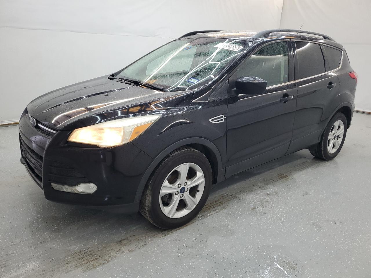 1FMCU0GXXGUB00352 2016 Ford Escape Se