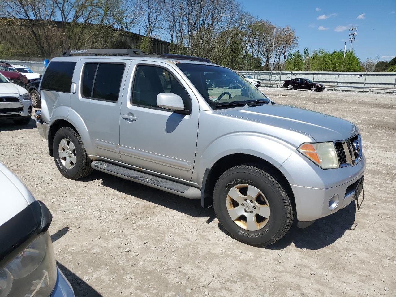 5N1AR18W77C621233 2007 Nissan Pathfinder Le