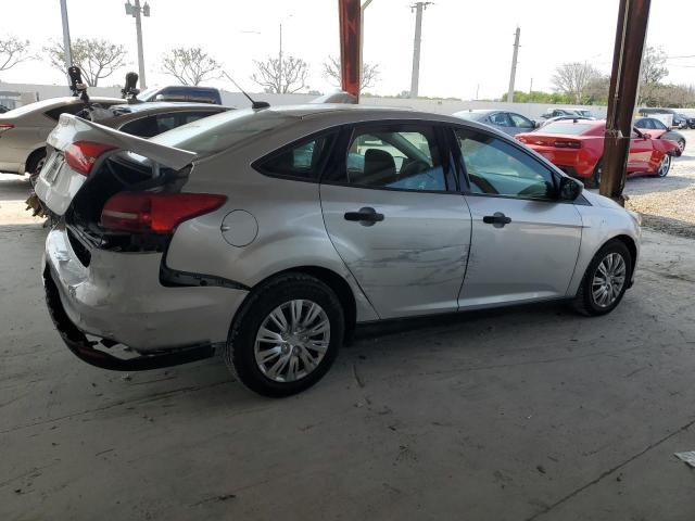 2018 Ford Focus S VIN: 1FADP3E2XJL299575 Lot: 54595594