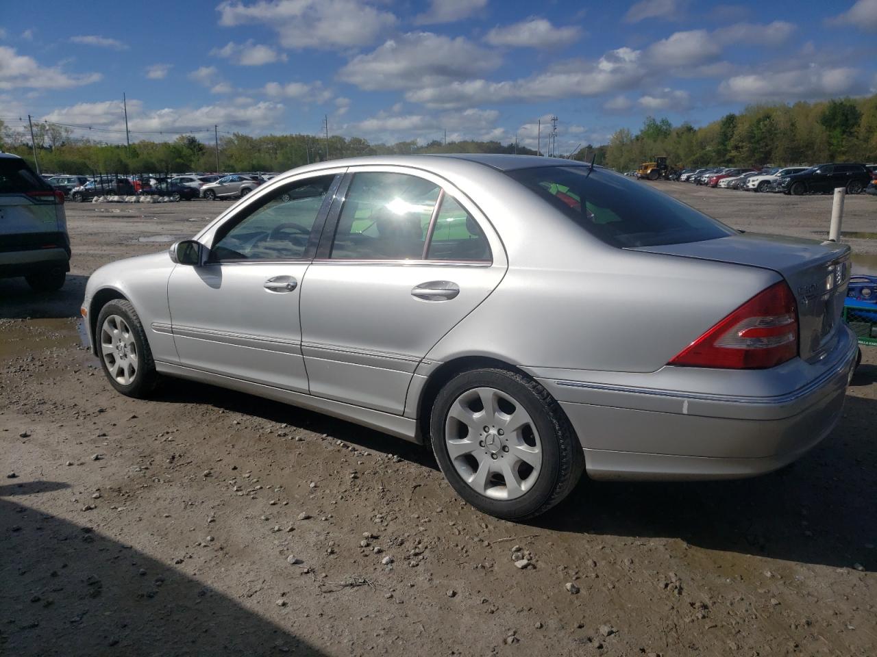 WDBRF84J35F599230 2005 Mercedes-Benz C 320 4Matic