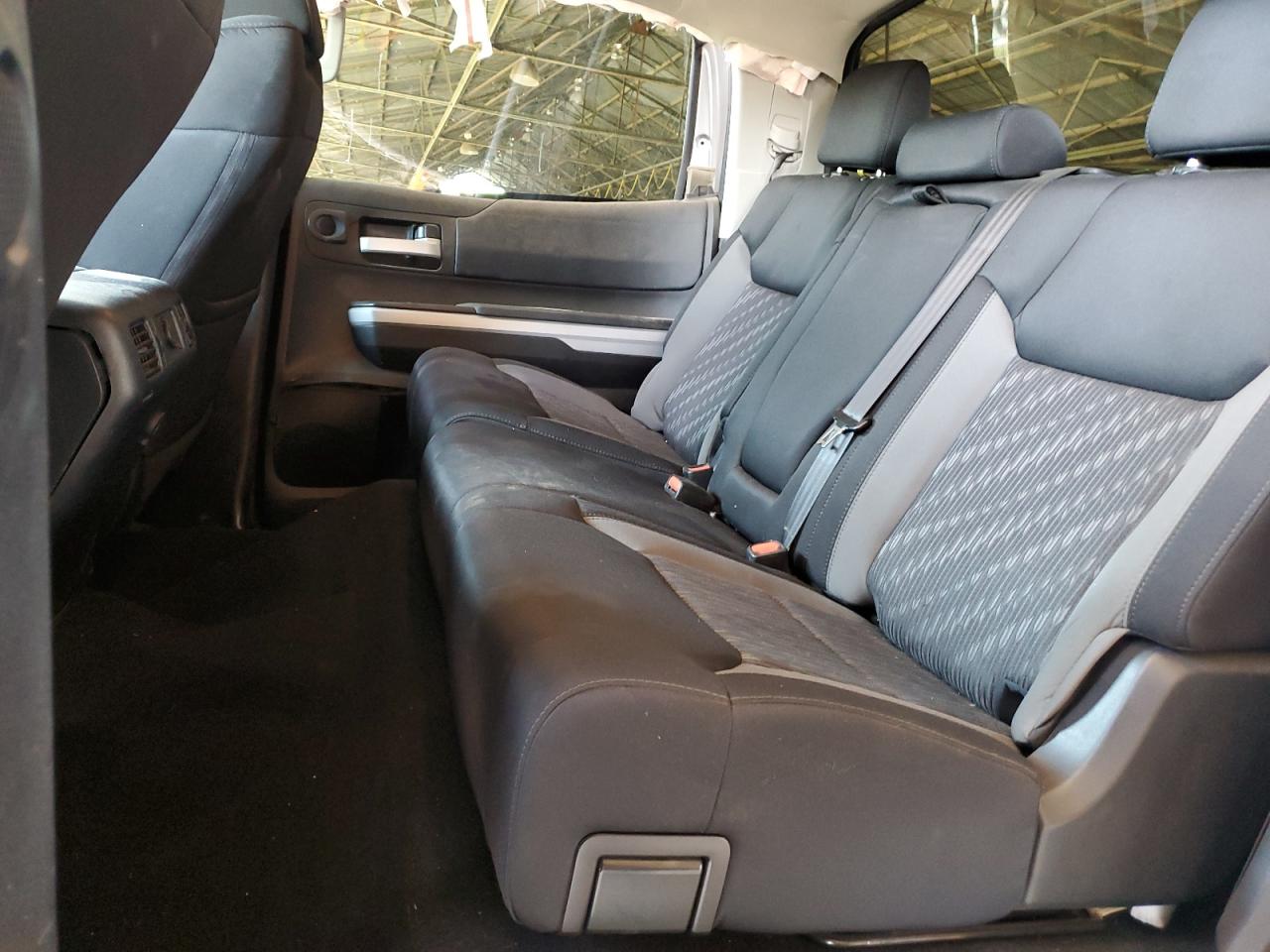 5TFEY5F13JX232600 2018 Toyota Tundra Crewmax Sr5