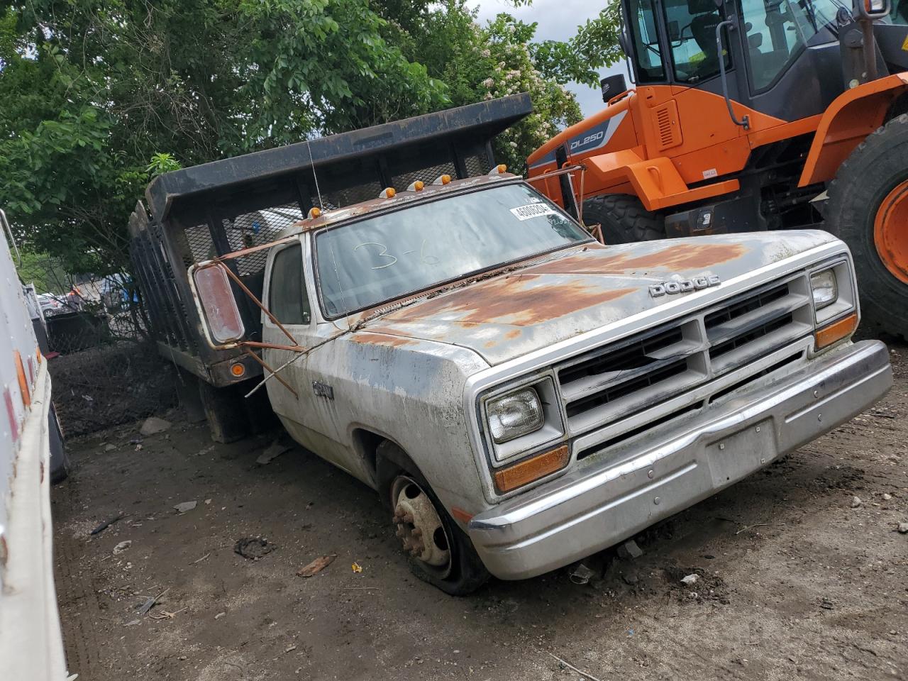 1B6MD3455JS661305 1988 Dodge D-Series D300