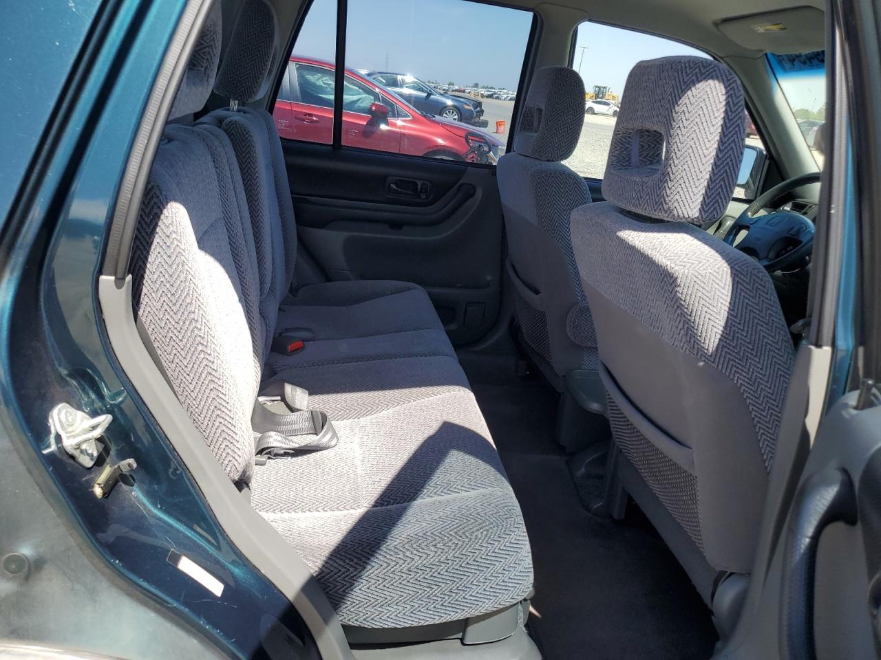 JHLRD2845WC009978 1998 Honda Cr-V Lx