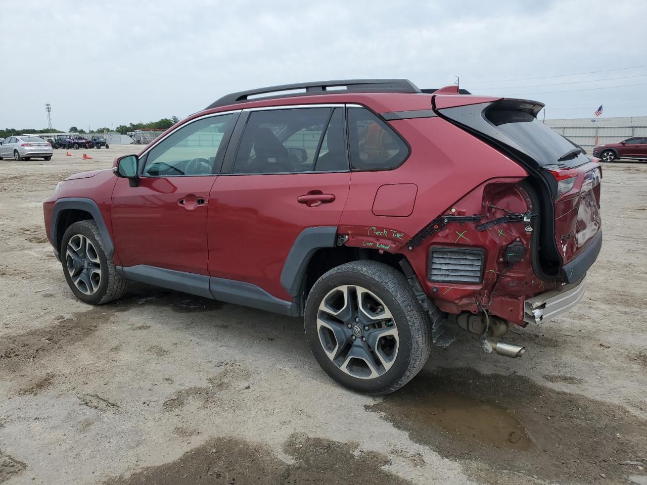 2T3J1RFV3KW021142 2019 Toyota Rav4 Adventure