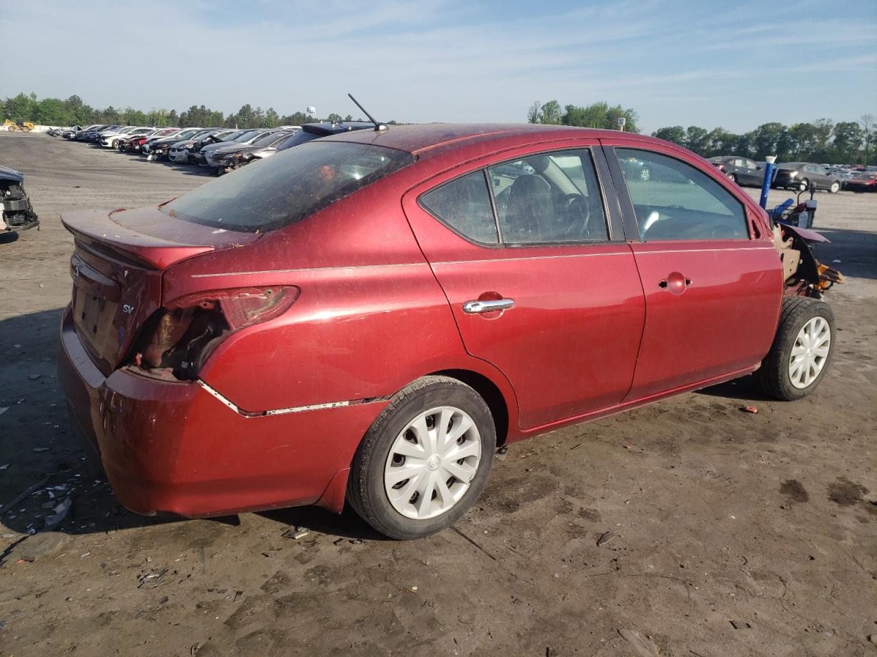 3N1CN7AP0JL819665 2018 Nissan Versa S