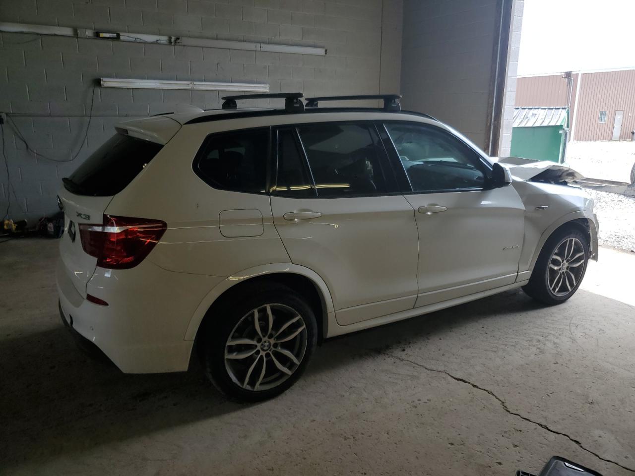 5UXWX9C5XH0T11432 2017 BMW X3 xDrive28I