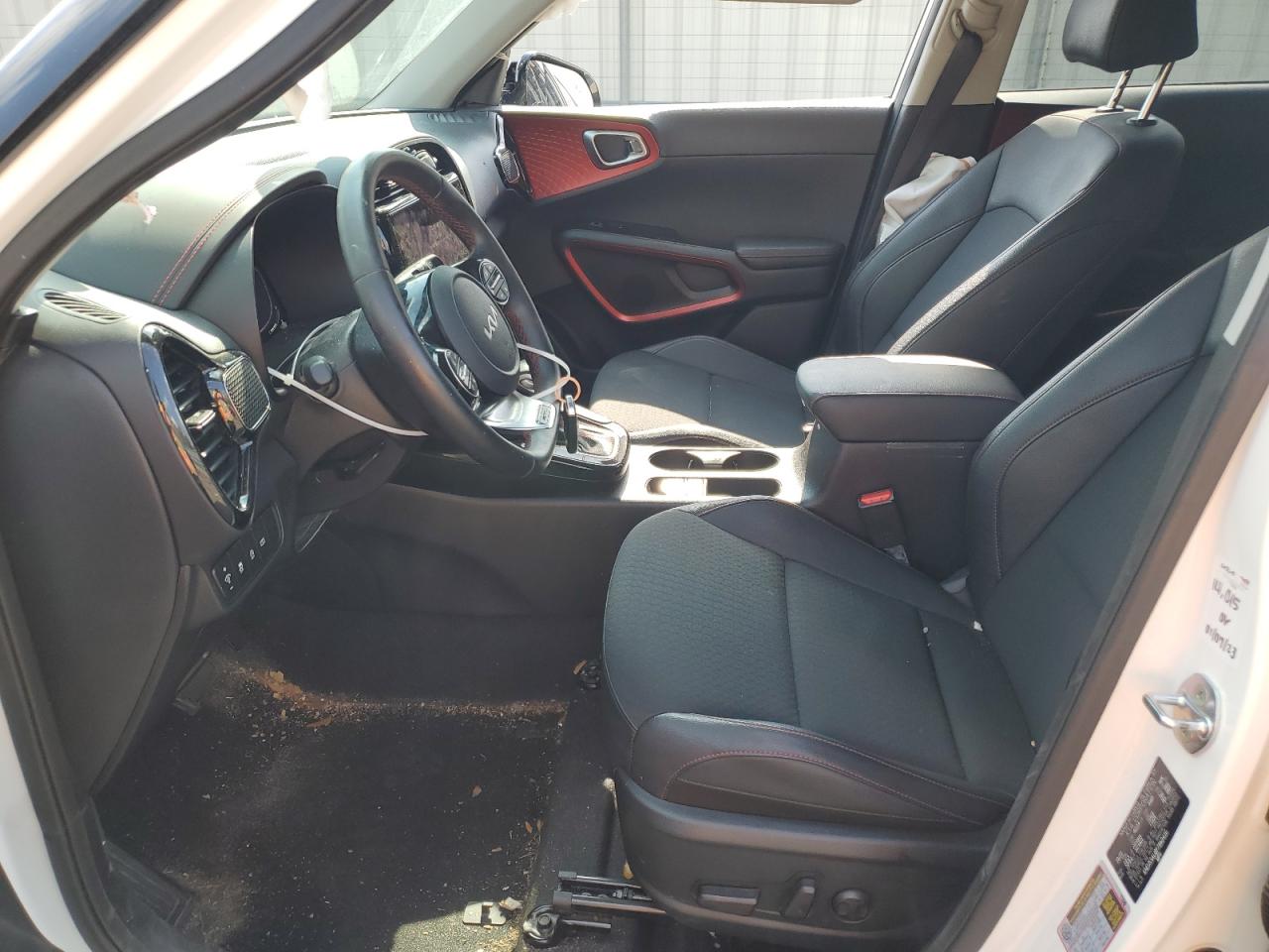 KNDJ53AU8P7860416 2023 Kia Soul Gt Line