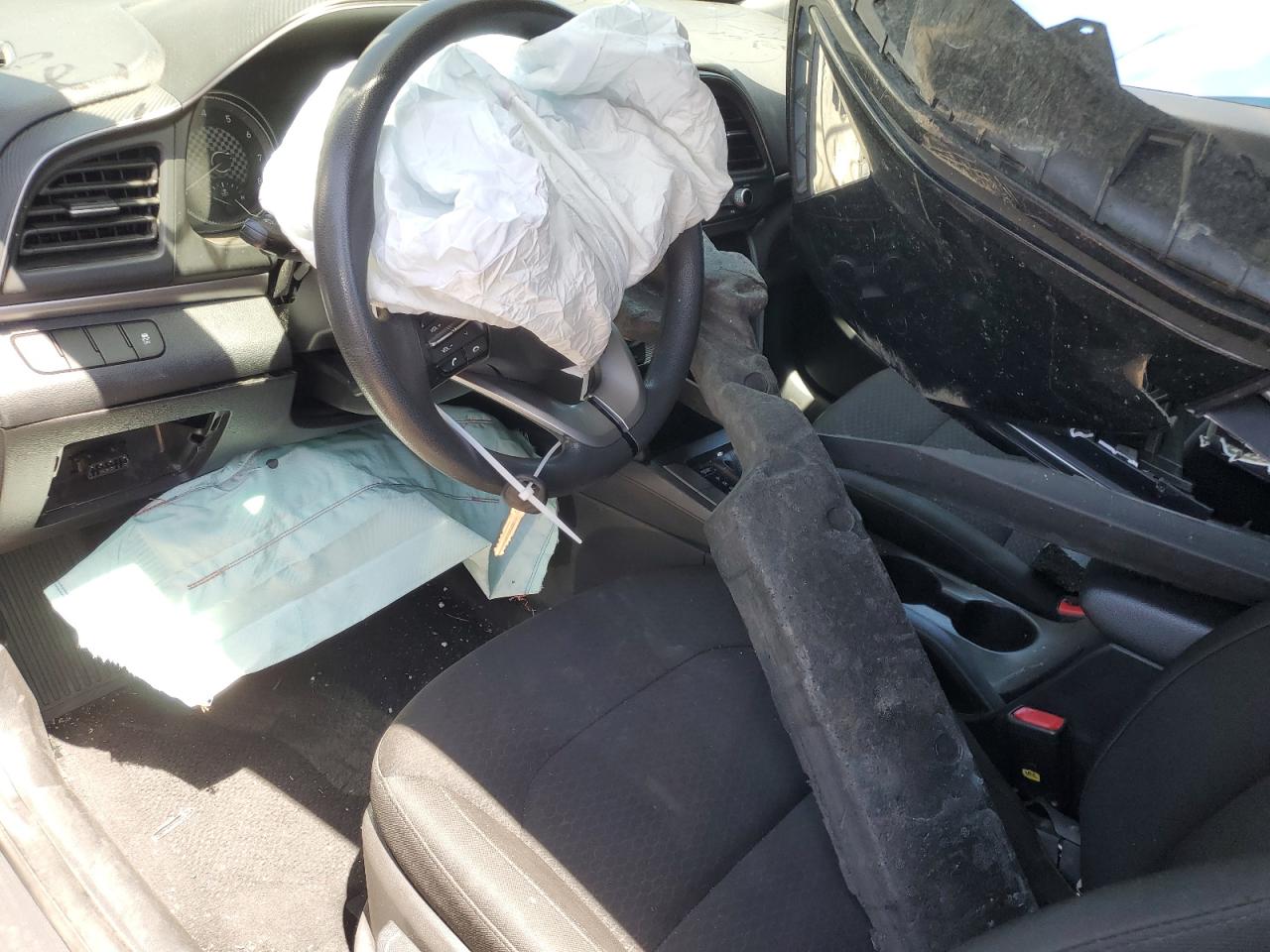 KMHD74LFXKU793299 2019 Hyundai Elantra Se