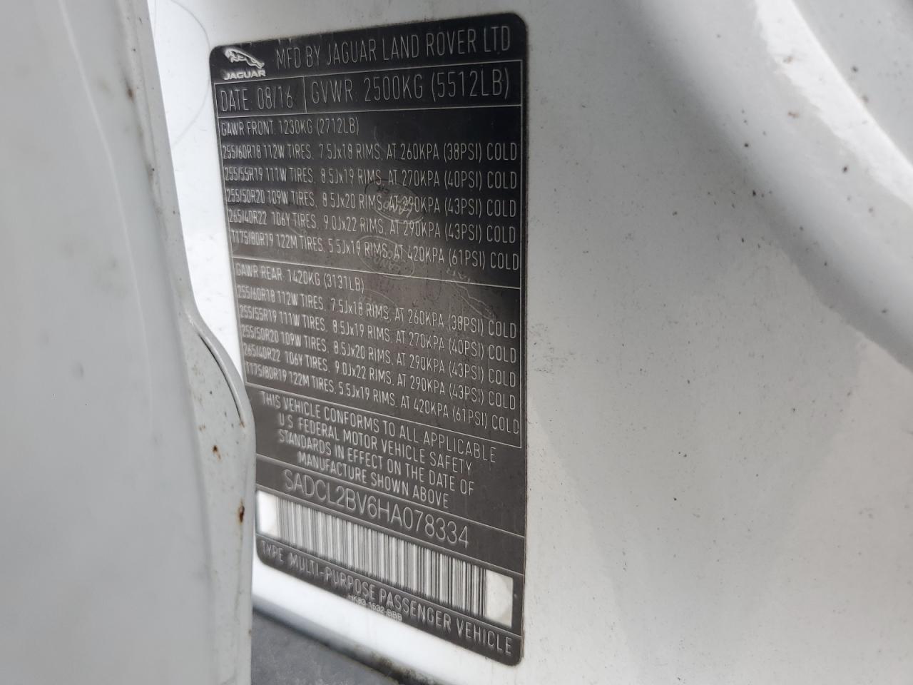 SADCL2BV6HA078334 2017 Jaguar F-Pace R - Sport