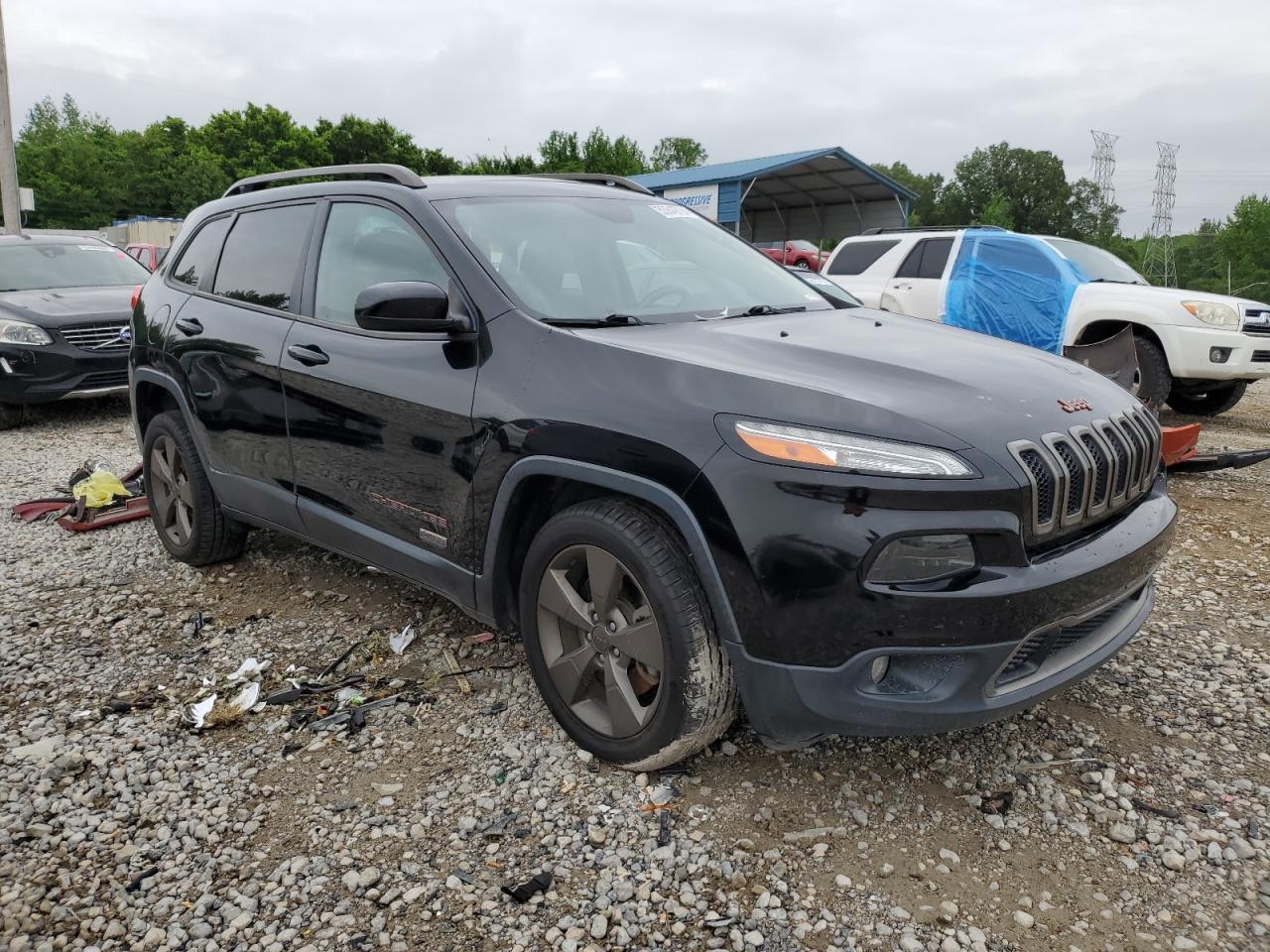 2017 Jeep Cherokee Latitude vin: 1C4PJLCB8HW549870