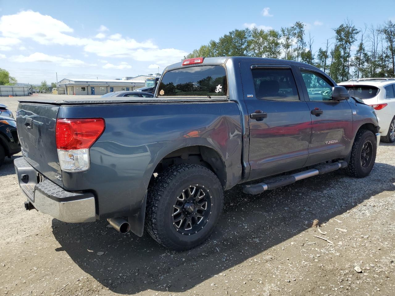 5TFDM5F12AX001517 2010 Toyota Tundra Crewmax Sr5