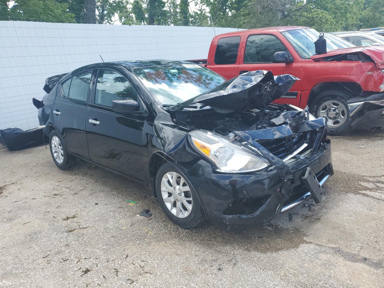 2017 Nissan Versa S vin: 3N1CN7APXHL802673