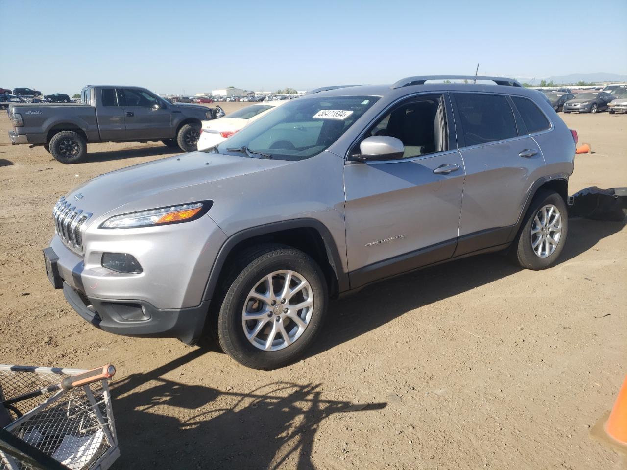 1C4PJMCB2JD507525 2018 Jeep Cherokee Latitude