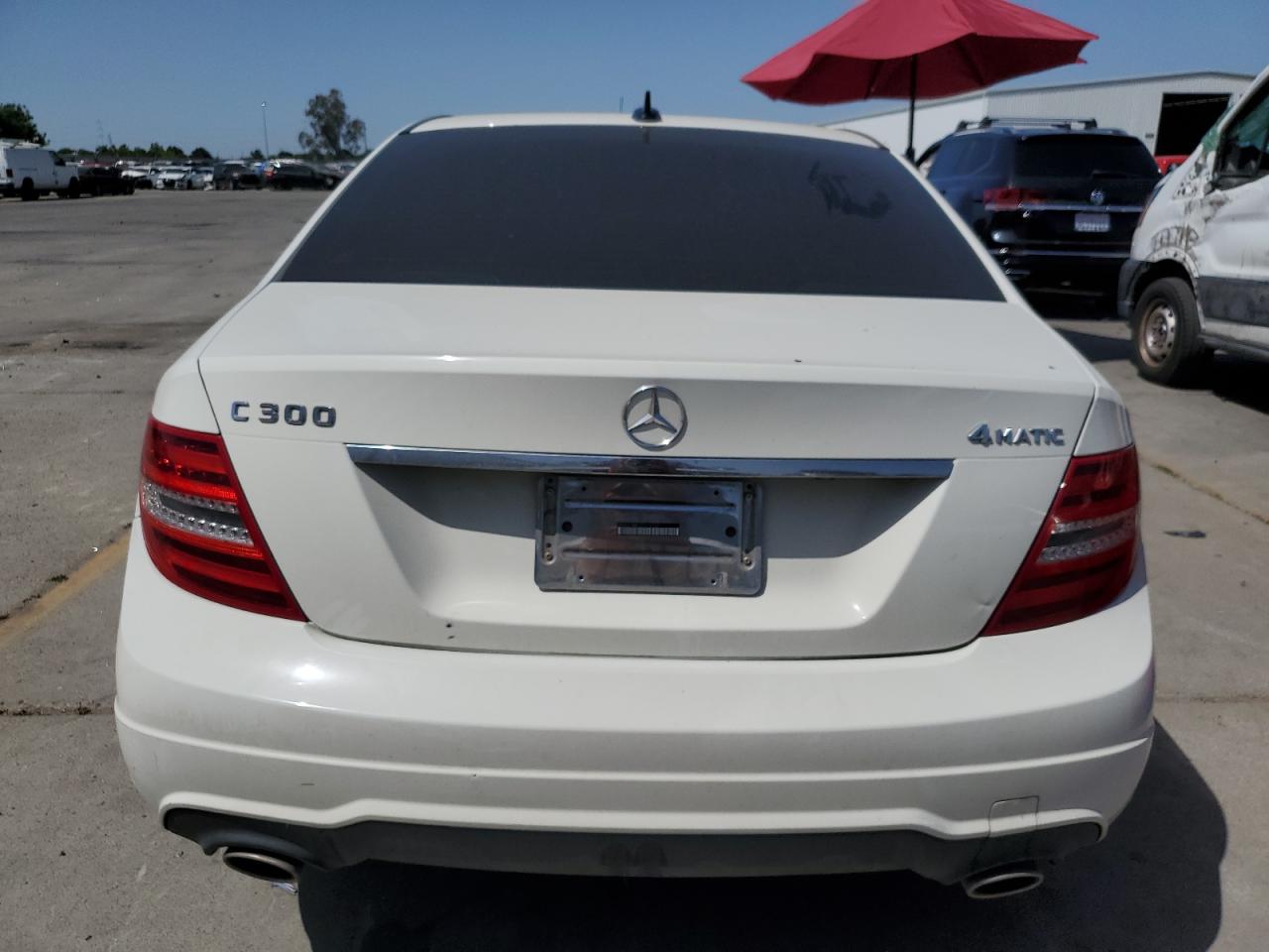 2012 Mercedes-Benz C 300 4Matic vin: WDDGF8BB1CF914727