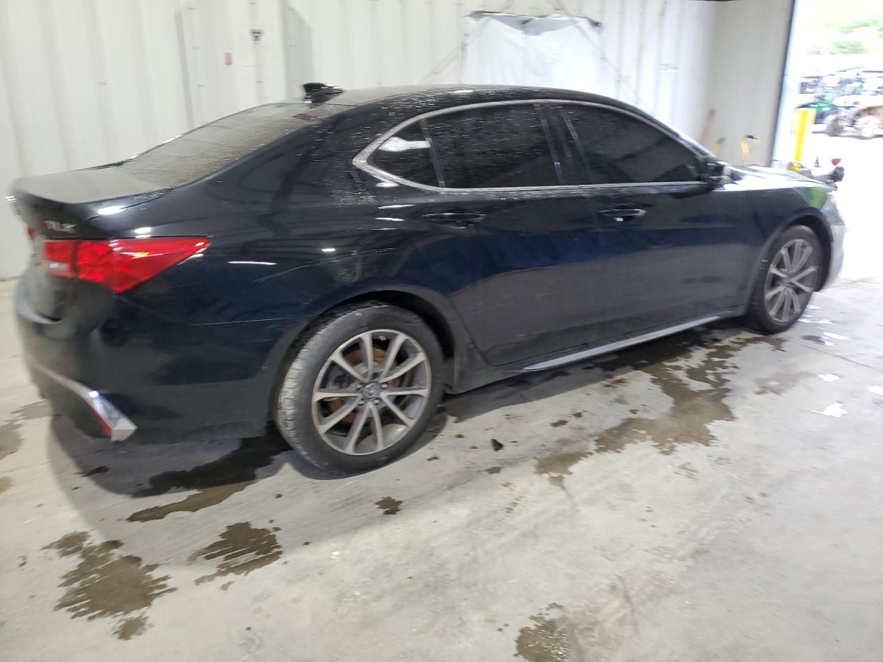 19UUB2F52JA011573 2018 Acura Tlx Tech