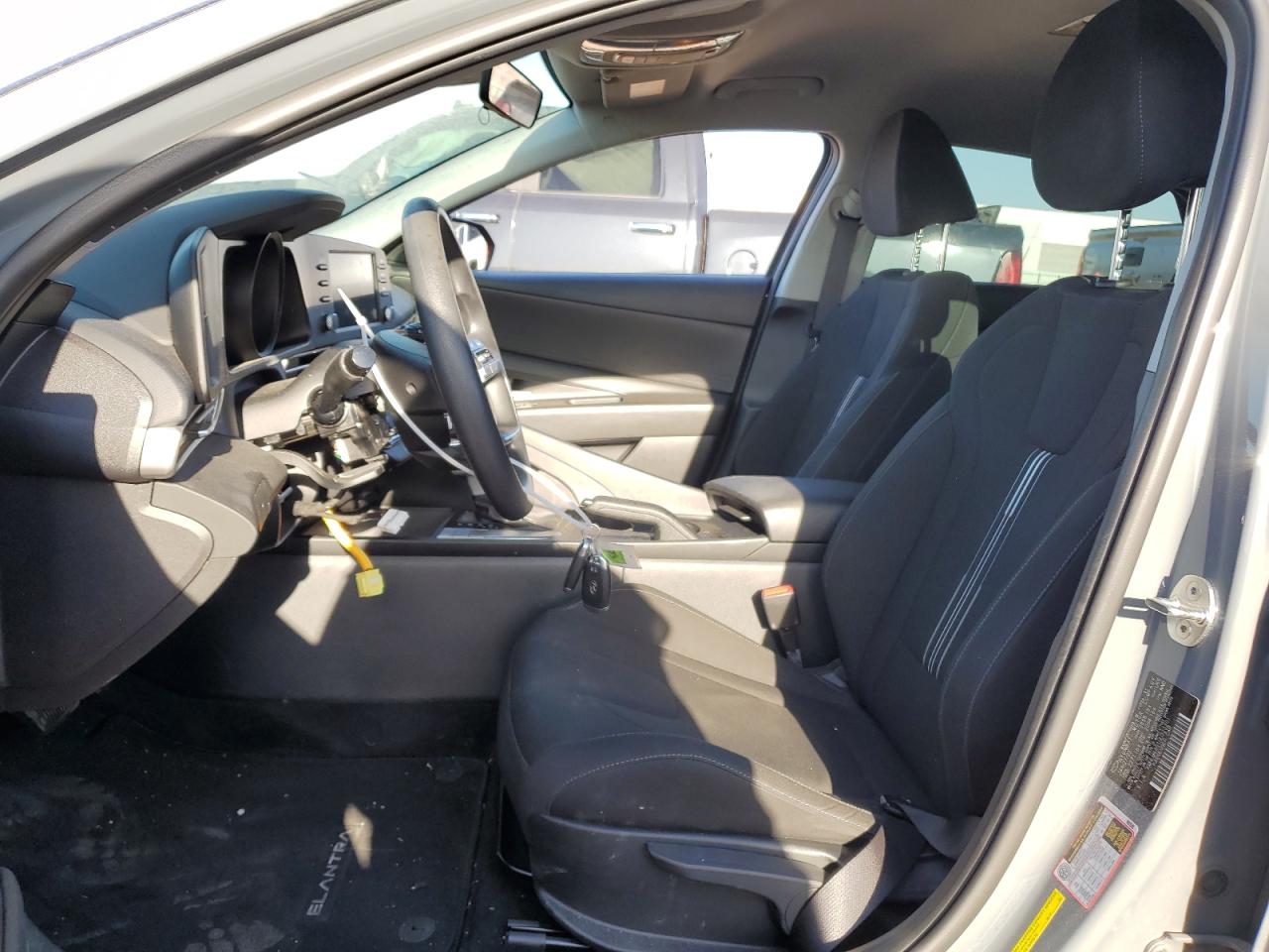 KMHLM4AG1NU323201 2022 Hyundai Elantra Sel