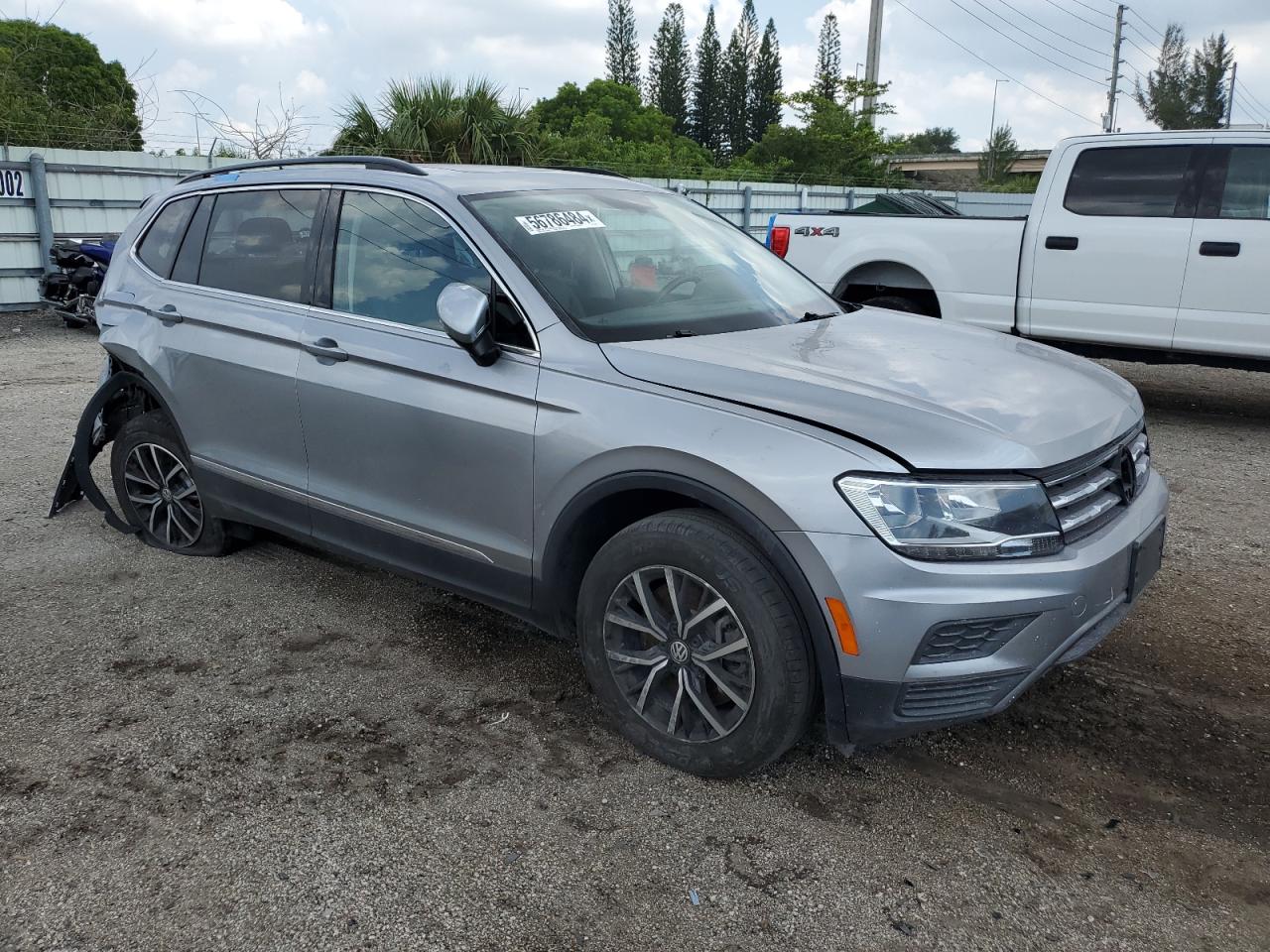 3VV3B7AX8MM112321 2021 Volkswagen Tiguan Se