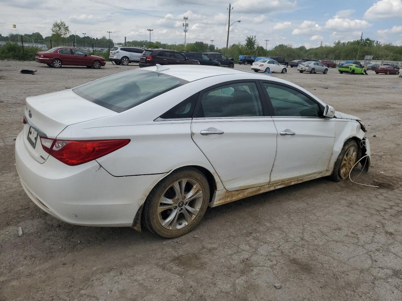 5NPEC4AC3BH302689 2011 Hyundai Sonata Se