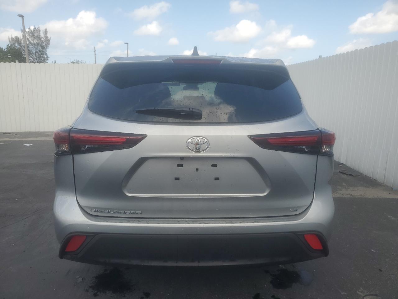 5TDKDRAH7RS050216 2024 Toyota Highlander Le