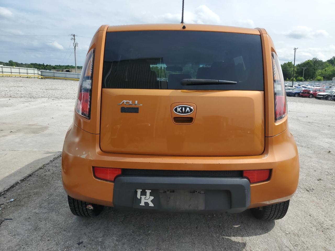 KNDJT2A21B7198394 2011 Kia Soul +