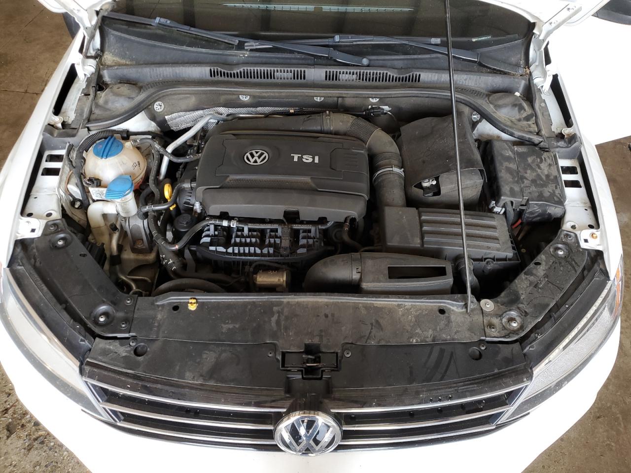 3VWD17AJ4GM267094 2016 Volkswagen Jetta Sport