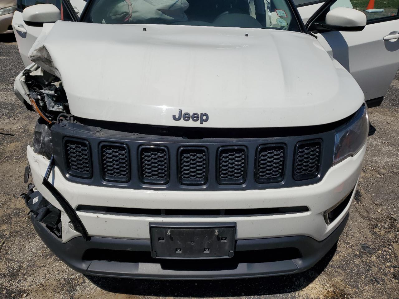 3C4NJDBB6KT724273 2019 Jeep Compass Latitude