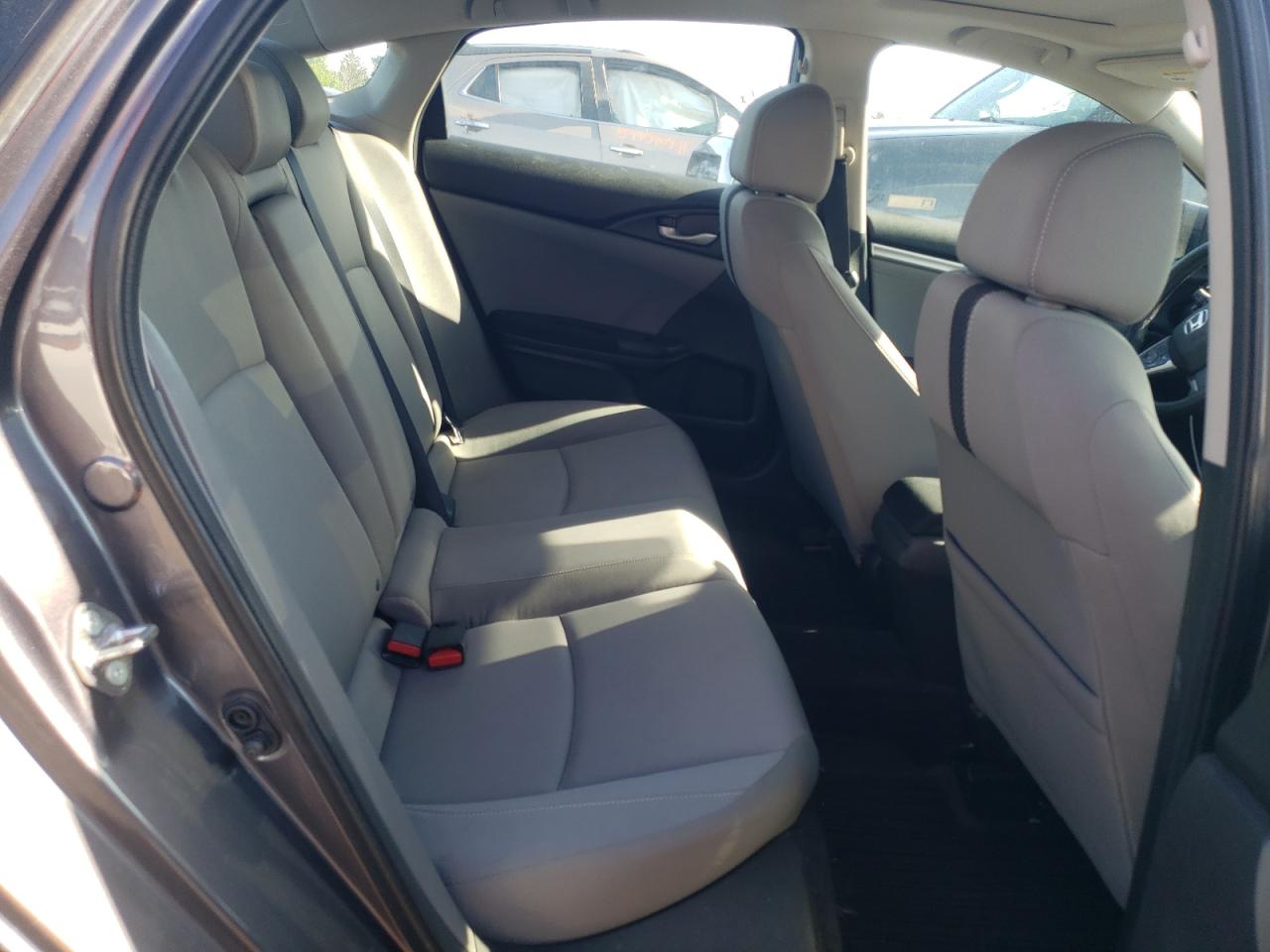 19XFC1F39JE000600 2018 Honda Civic Ex