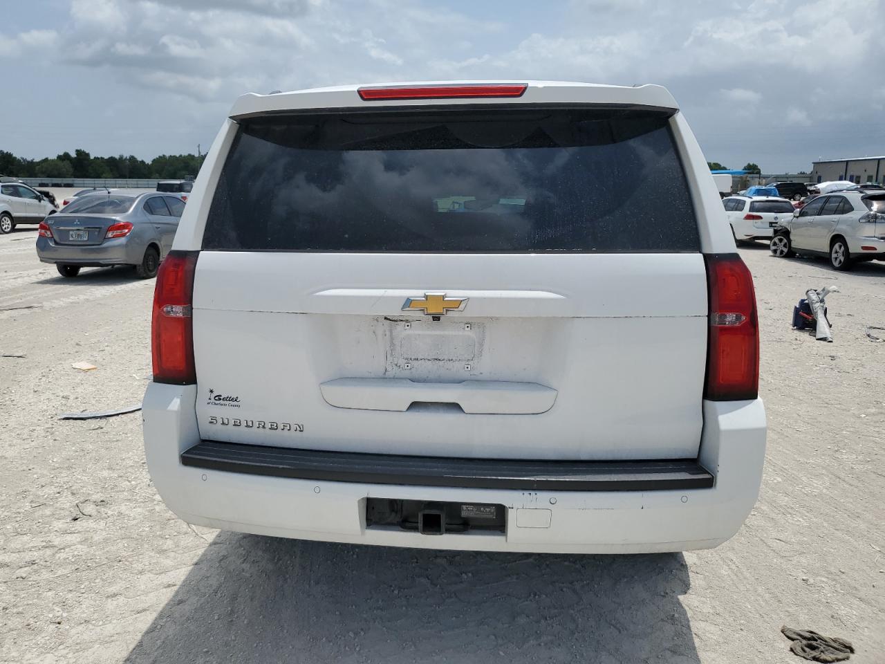 1GNSCHKC6KR207066 2019 Chevrolet Suburban C1500 Lt