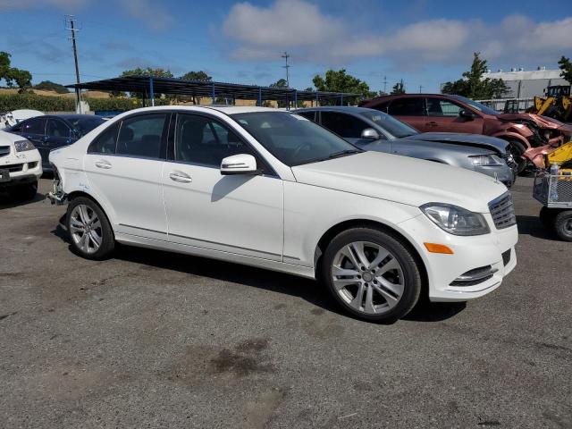 VIN WDDGF4HB8EA915325 2014 Mercedes-Benz C-Class, 250 no.4