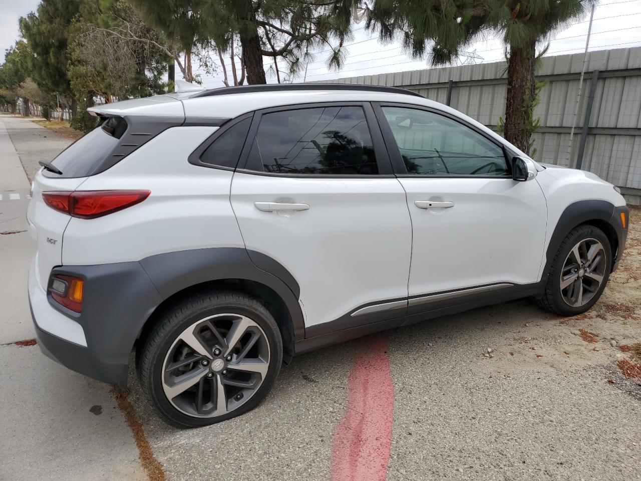 KM8K33A55KU216803 2019 Hyundai Kona Limited