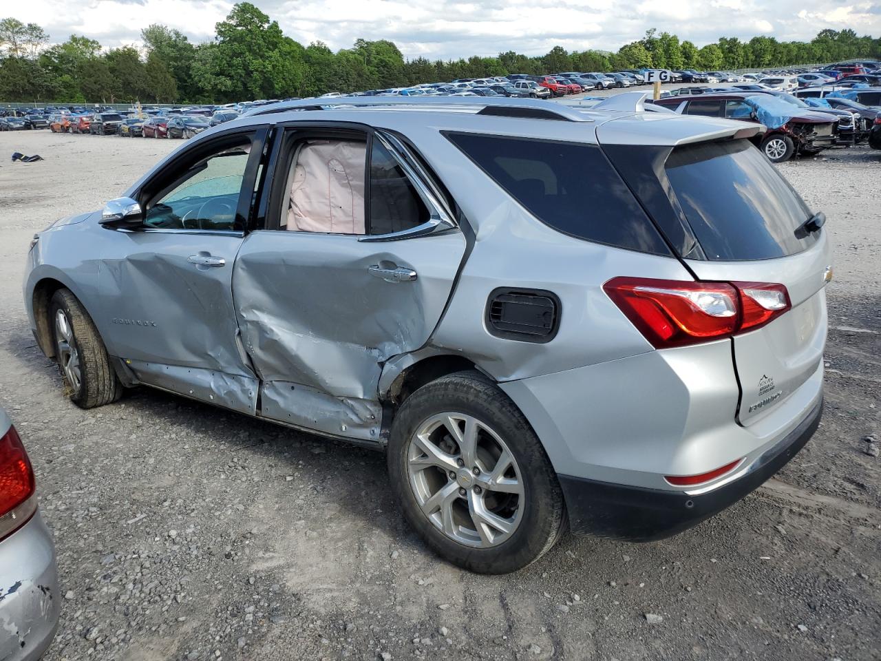 2GNAXVEV4J6307740 2018 Chevrolet Equinox Premier