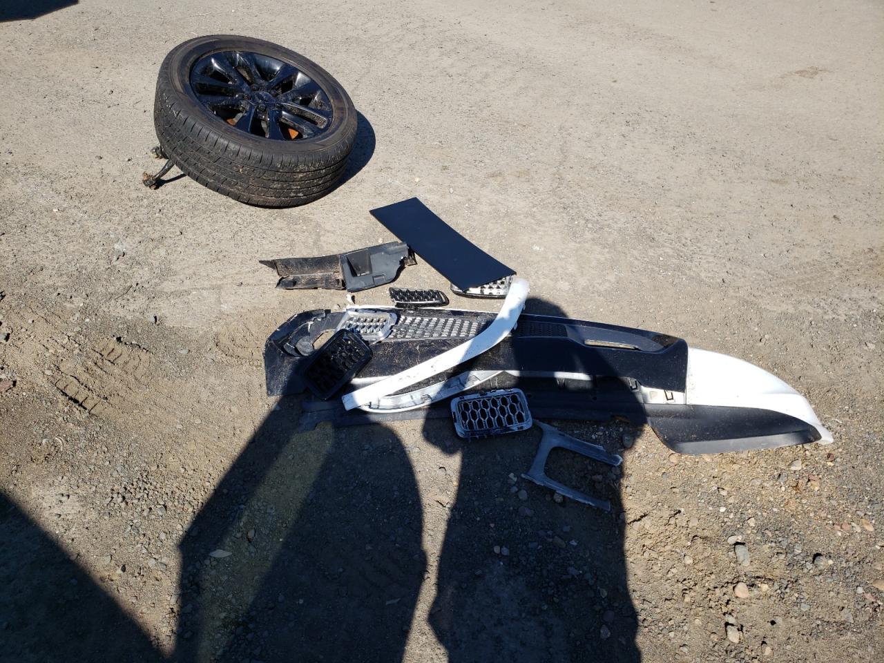 1C4RJFAG5JC487120 2018 Jeep Grand Cherokee Laredo