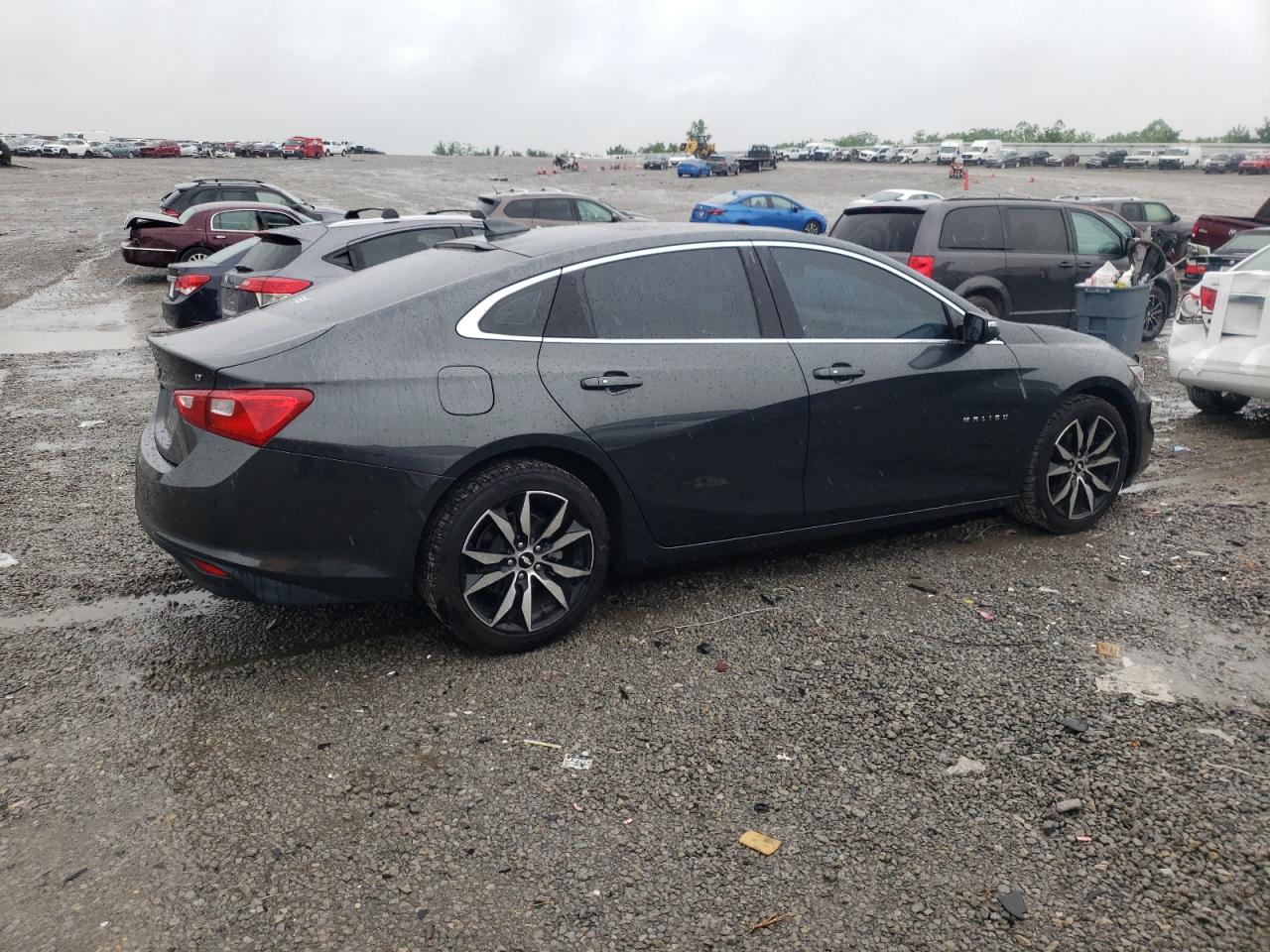 1G1ZD5ST1JF156538 2018 Chevrolet Malibu Lt